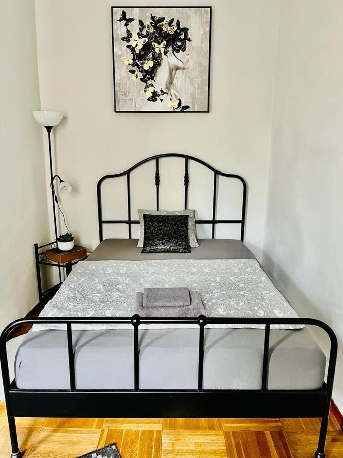 Beautiful City Centre Apartment Вена Экстерьер фото